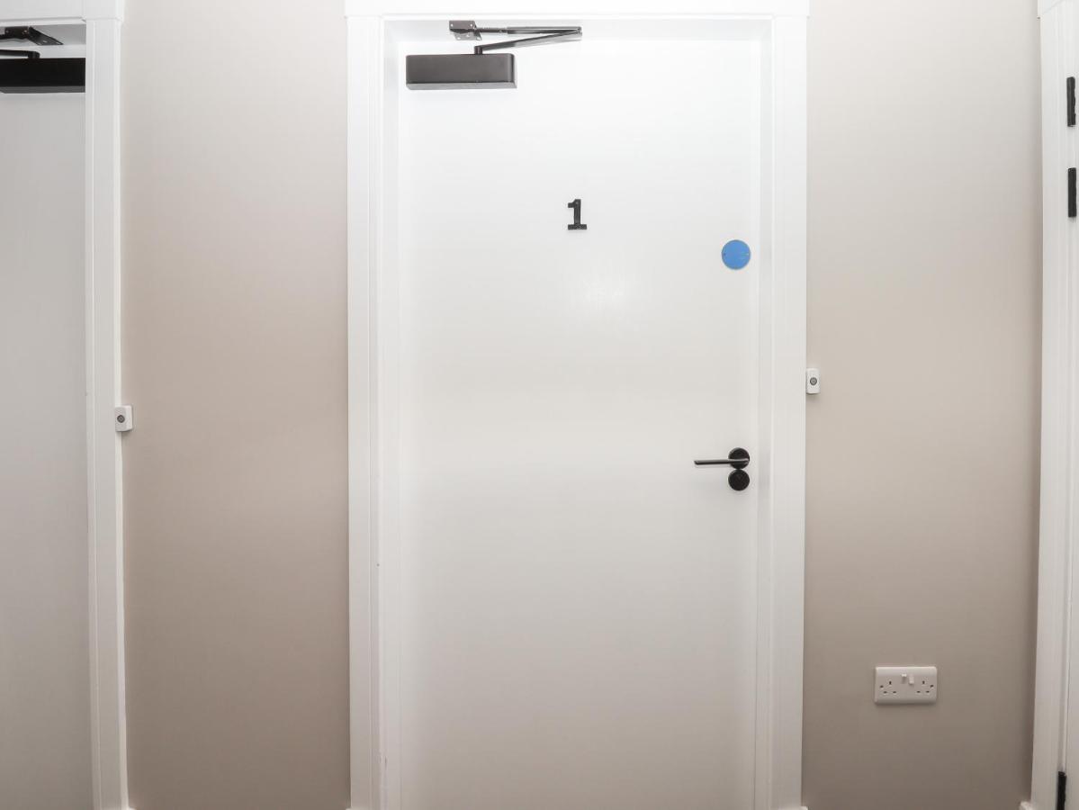Declaration Suite Rhyl Kültér fotó